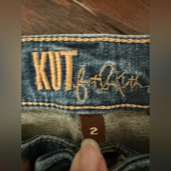Kut from the Kloth Katy boyfriend jeans size 2 - Picture 7 of 12